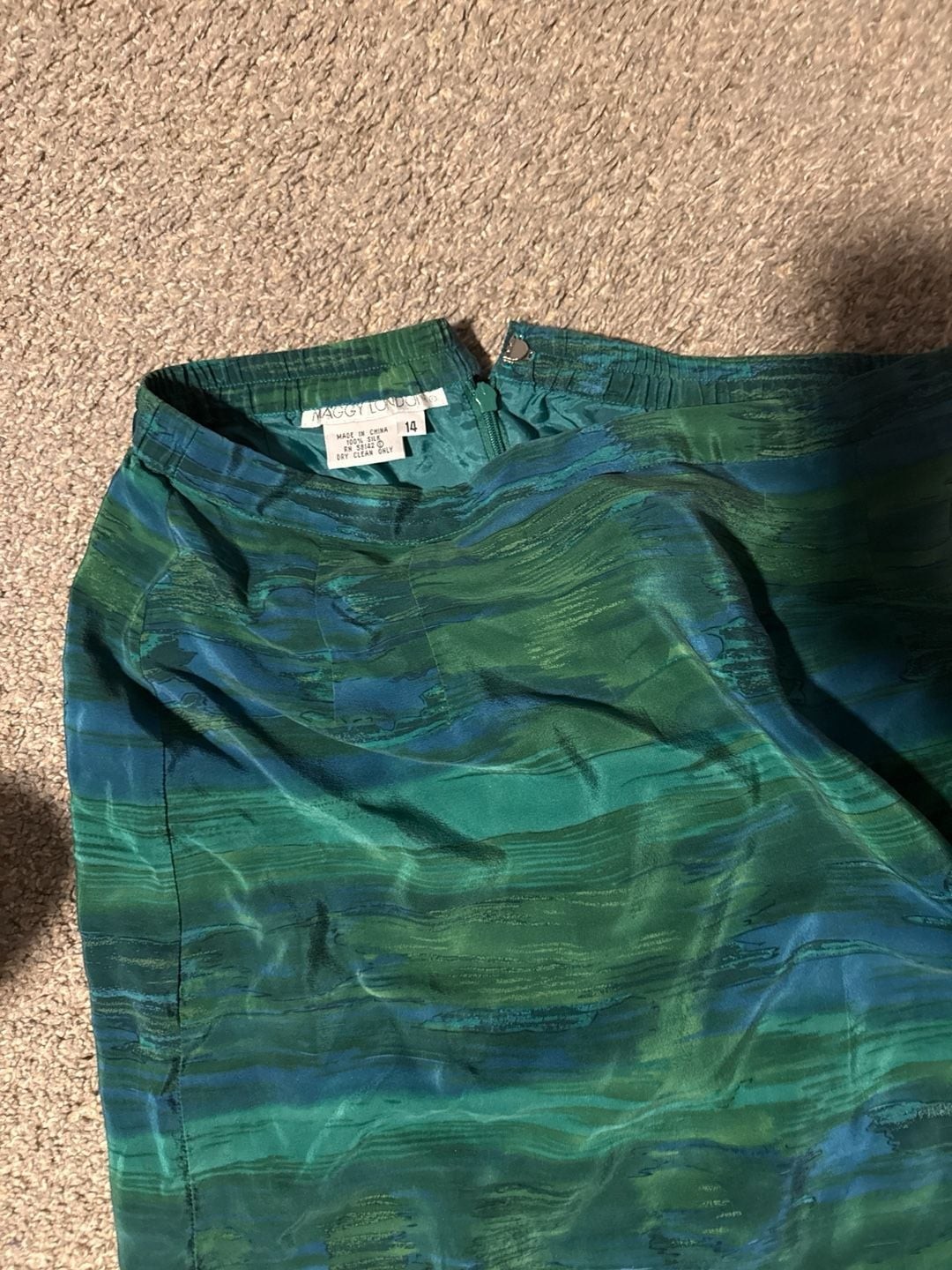 Vintage Maggy London 100% Silk Abstract Green and Blue Wave Print maxi Skirt