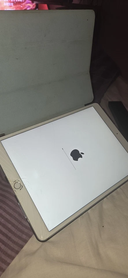 Apple iPad Air (3rd generation) · 64GB · Wi-Fi, photo 1 sur 2