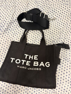 Marc Jacobs The Tote Bag Medium!