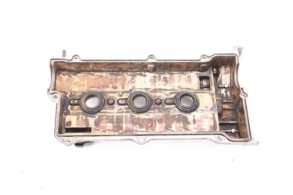 Valve Cover Hyundai Santa Fe 1 SM 2241037101 2.7 127KW 173HP Petrol 03-2002 - Image 3 of 3