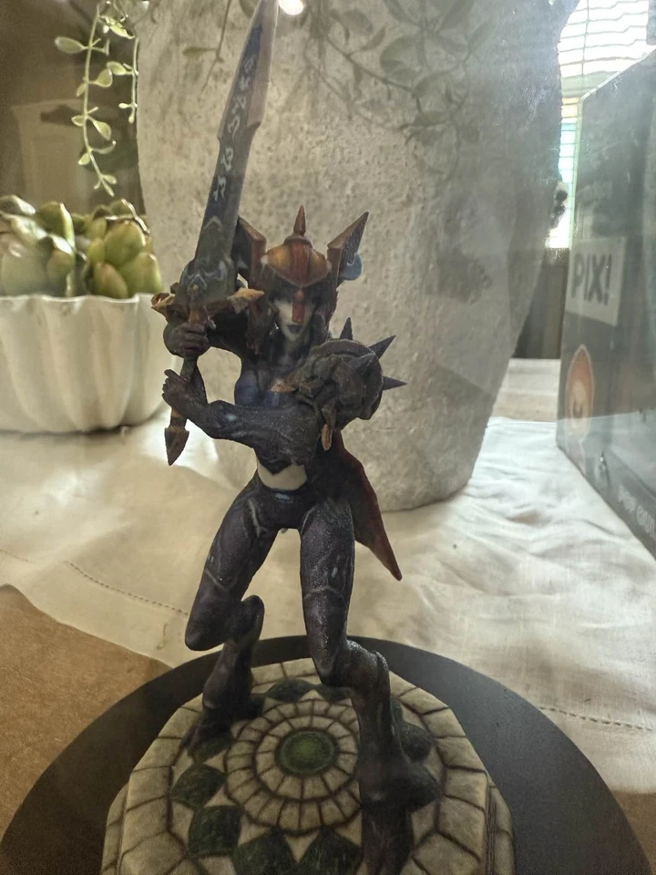 Estatua Personalizada de Personaje de World of Warcraft “Cuddlebunny” — Impresiones de Figuras con Licencia  Foto 3 de 4