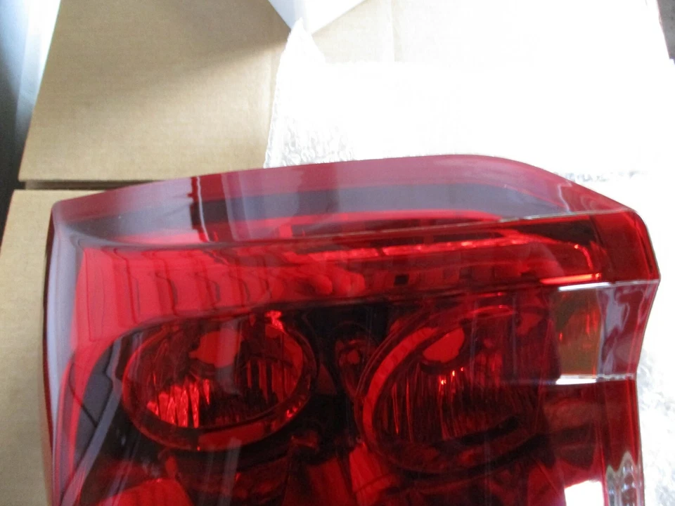 Conjunto de lanterna traseira esquerda serve 2006 2007 2008 Dodge Charger - Imagem 2 de 4