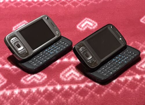 A Set Of 2 HTC Kais130 Mobile Phone :) - Afbeelding 1 van 16