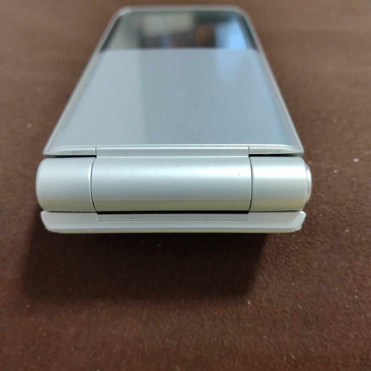 Fujitsu arrows F-03L Docomo SIM unlocked Silver ANDROID Fujitsu arrows F-03L Docomo SIM unlocked Silver ANDROID