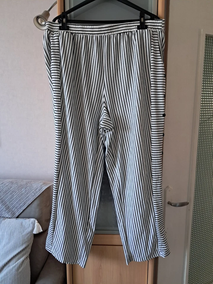 Pantalon taille 50-52 blanc rayé noir - Photo 1/4