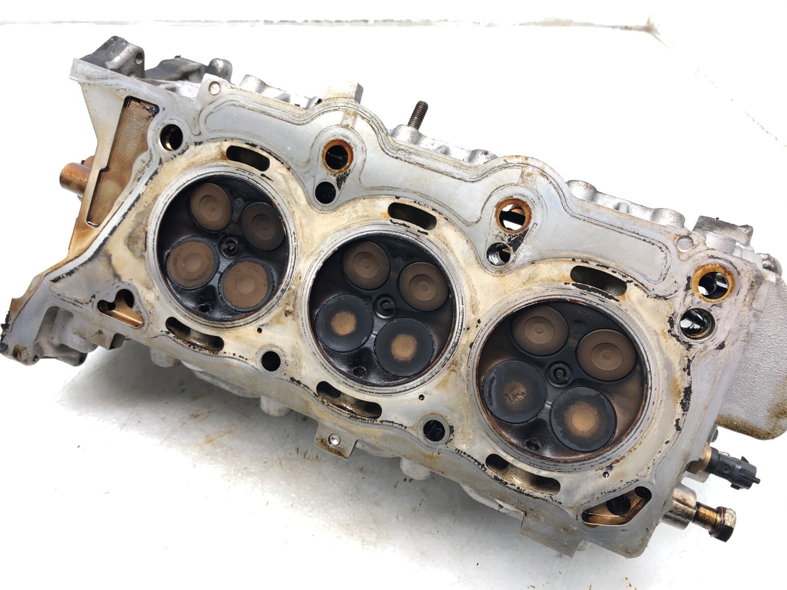 2014-2017 MASERATI GHIBLI S 3.0L V6 LEFT DRIVER SIDE CYLINDER HEAD W/ COVER OEM.