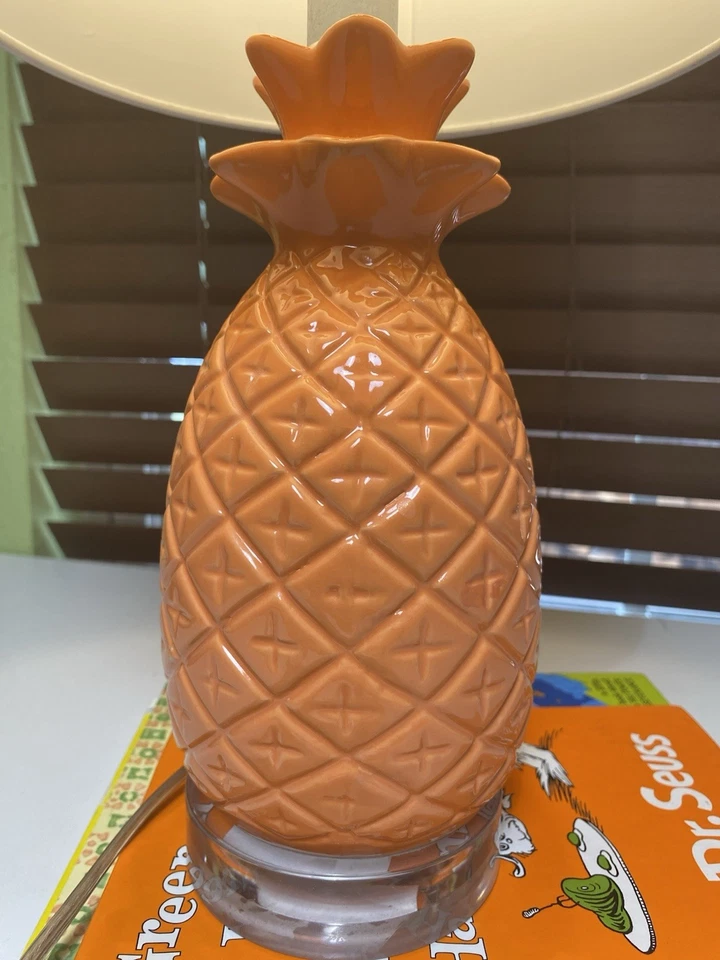 Lámpara de mesa naranja piña con pantalla Foto 2 de 4
