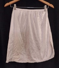 Vassarette Half Slip With Slit Beige Nylon Sz S 19"