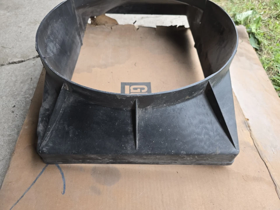 NOS GM 70 71 72 BUICK SKYLARK GS 350 运动型 WAGON LESABRE FAN SHROUD #1232996 原始设备制造商 — 第 2/4 张图片