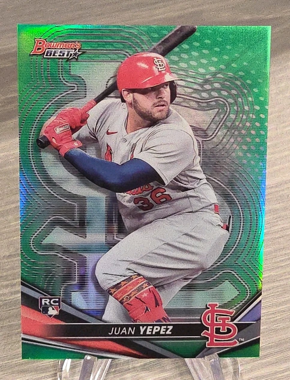Juan Yepez 2022 Bowman's Best Green Refractor /99 Rookie #15 St. Louis Cardinals