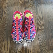 Lands End Water Shoes Big Girls Size 6 M Pink Floral Closed Toe Water Sandal