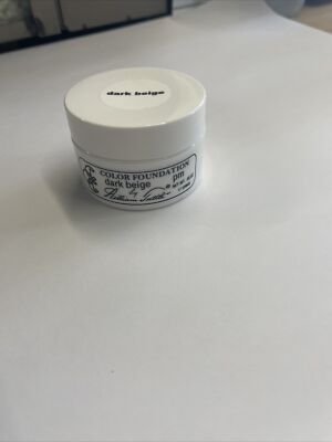 WILLIAM TUTTLE Foundation Color Creme In Shade Dark Beige Pro photography