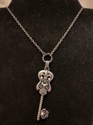 Hard Rock Cafe Necklace with Guitar Key 