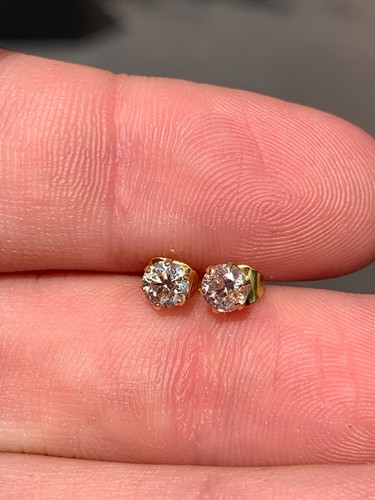 18ct gold diamond 1/2ct stud earrings boxed - Picture 7 of 11