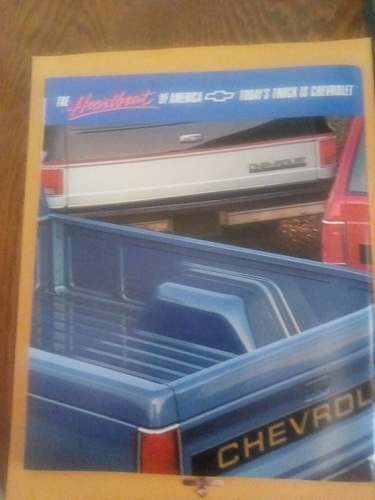 1990 Chevy Truck Sales Brochure Catalog GM Dealer Literature Volume 1 - Bild 7 von 10