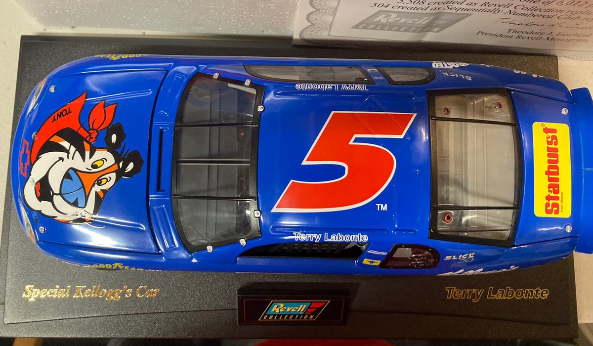 1997 Revell NASCAR #5 Terry LaBonte Kellogg's Frosted Flakes