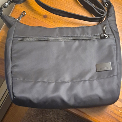 PACSAFE CITYSafe CS 100  Anti-Theft Travel Handbag NWOT