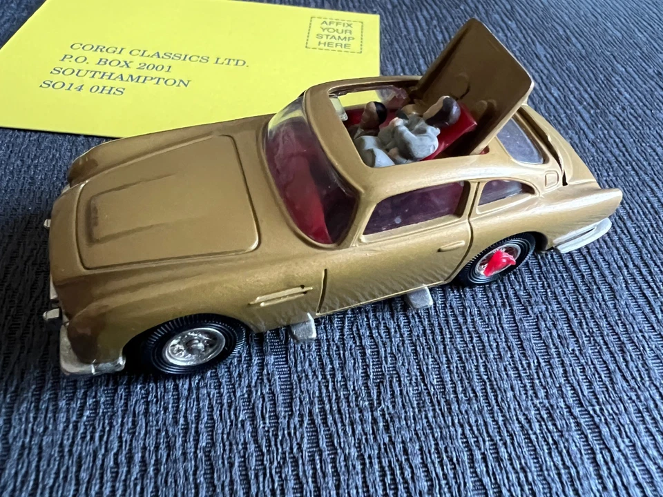 Corgi 1997 James Bond Aston Martin Oddjob complet en bon état! - Photo 2/4