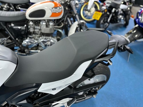 2023 - BMW F900XR - Only 343 Miles - GOOD SPEC see listing - Picture 15 of 20