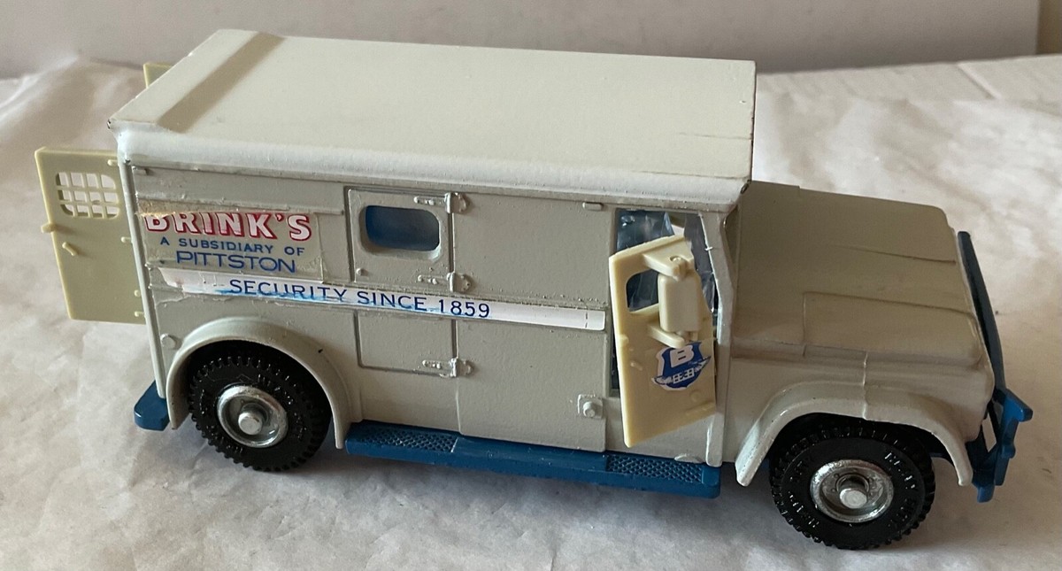 DINKY TOYS ANGLETERRE REF 275 BRINKS TRUCK TRANSPORT DE FONDS QUASI NEUF EN BOIT