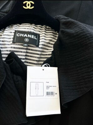 CHANEL 38ハーフ OMG .. YES … CHANEL 20S RUNWAY BLACK RUFFLE COAT WITH CC