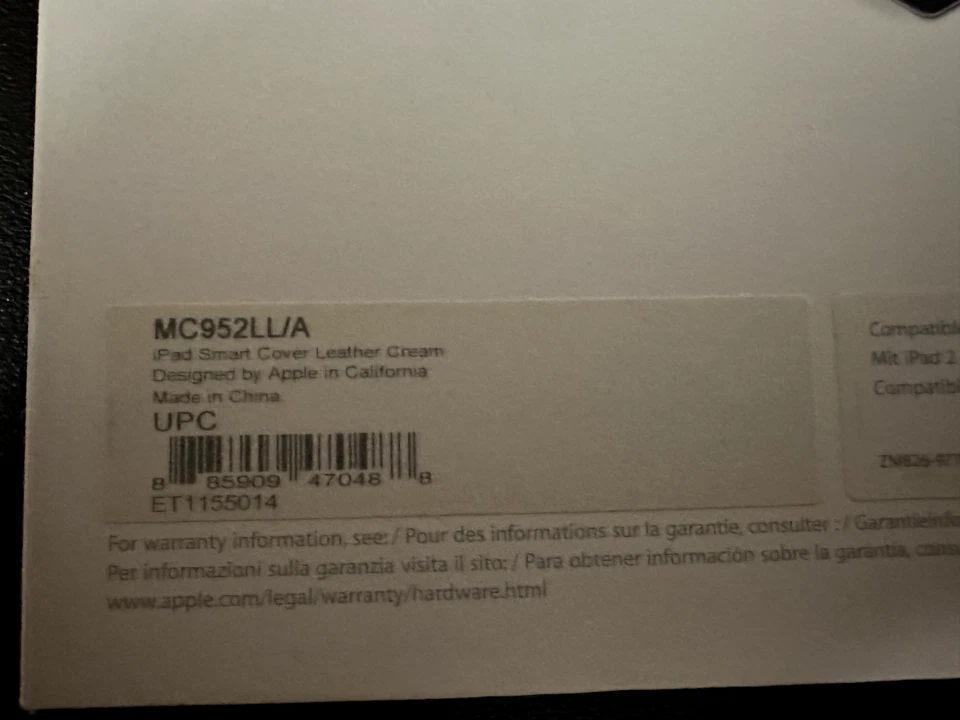 Apple Ipad 2 & 3 Smart Cover Leather Cream Color AUTHENTIC / ORIGINAL / UNOPENED - Image 3 of 4