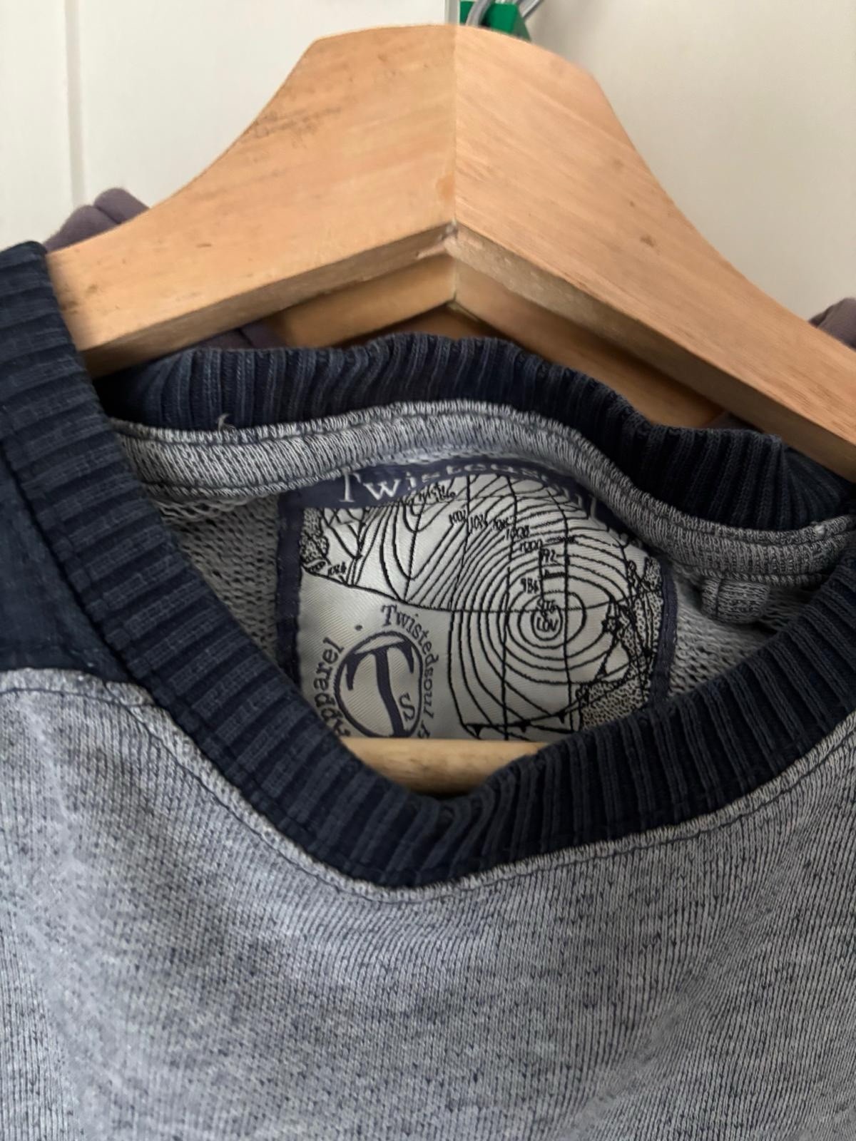 Twisted Soul Men's Grey Marl Crewneck Sweatshirt Shoulder Panels Pocket Size M image 2