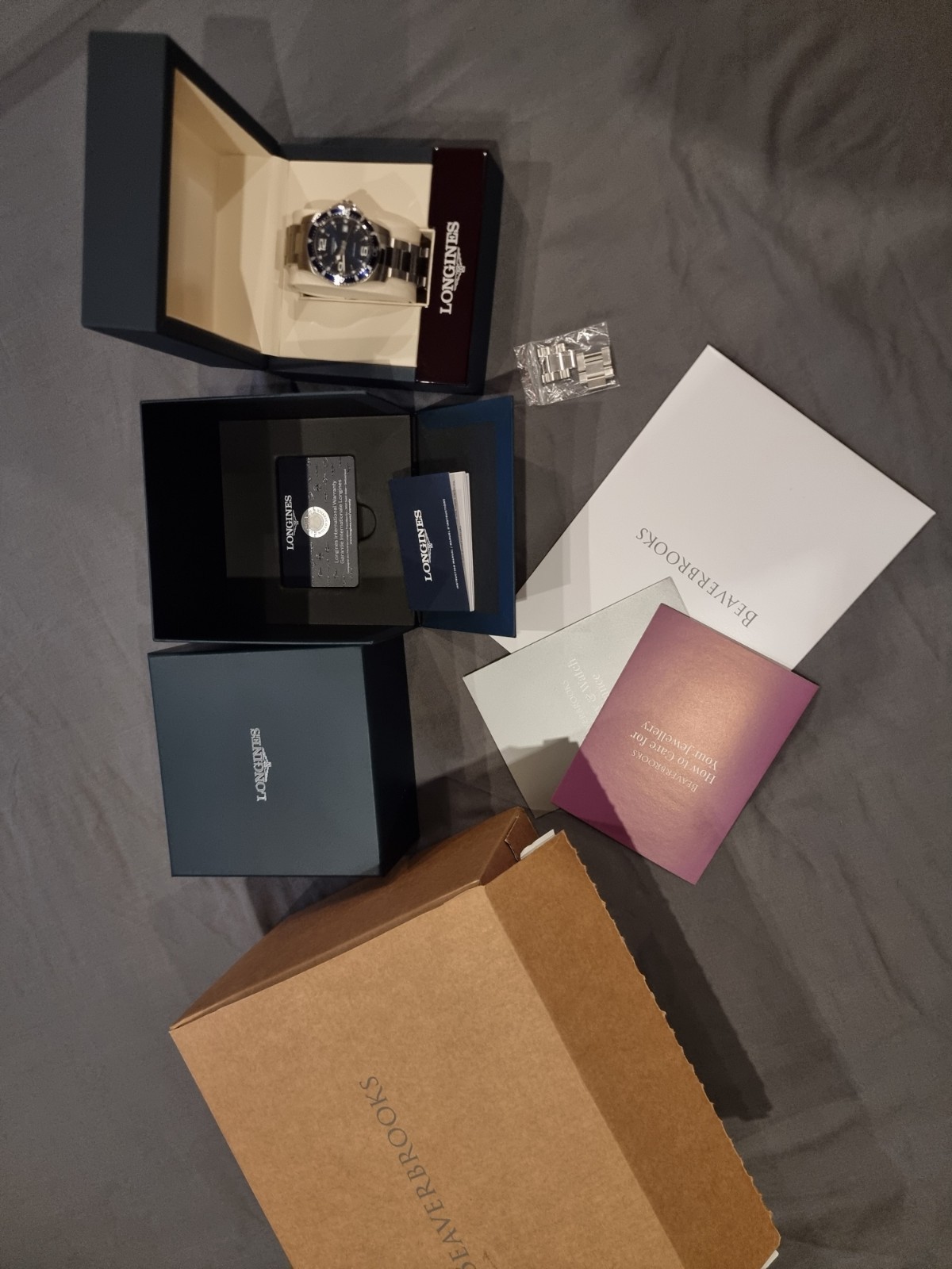 Longines HydroConquest Silver quartz 41mm Men's 300m Diver Swiss Watch. superb 
