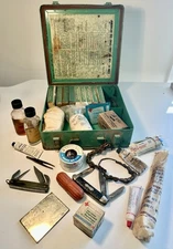 VINTAGE 1950’s THE AMERICAN NATIONAL RED CROSS COMPLETE FIRST AID KIT!