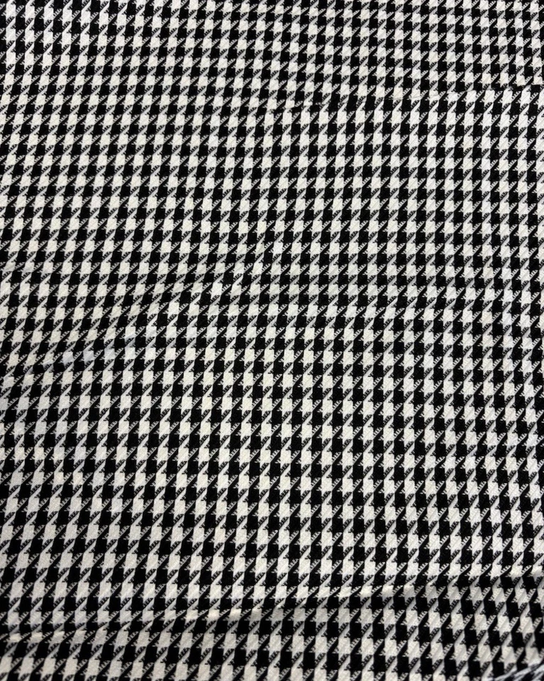 Tela de moda de invierno pata de gallo negra y gris (más grande). 152 cm de ancho. Deadstock Foto 2 de 4