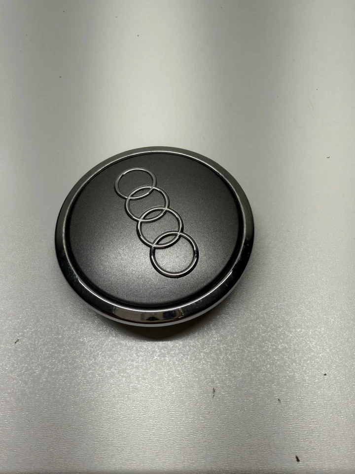 AUDI A6 S6 2012-2018 LLANTA TAPACUBOS CENTRAL TAPACUBOS LOGOTIPO CUBIERTA OEM 8T0601170A Foto 3 de 4