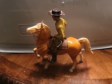 Breyer Glossy Palomino Western Prancer Horse Rider hat Guns. Saddle Excellent