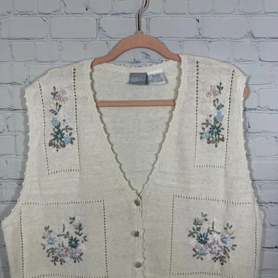 Chaleco Suéter Blair Vintage 2XL Blanco Bordado Floral Cuentas Cottage Granny Chic Foto 3 de 4