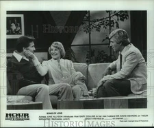 1982 Press Photo Actress June Allyson & husband David Ashrow on "Hour Magazine"