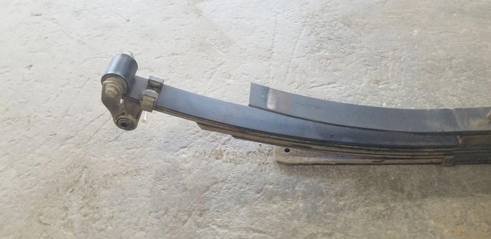 06 FORD F350 SUPER DUTY SRW LEAF SPRING WITH AUXILIARY LEAF REAR LEFT DRIVER — 第 2/4 张图片
