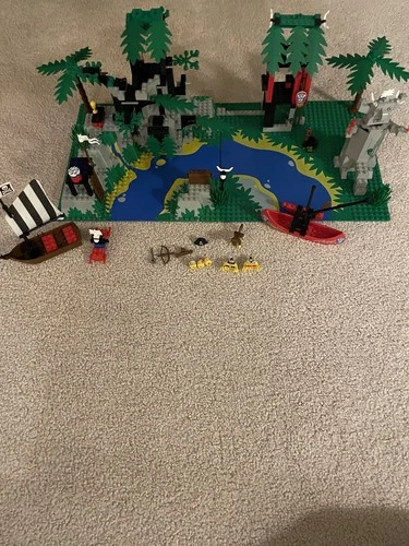 Mostly Complete Missing Pieces Lego Set 6278 With Instructions Fast shipping