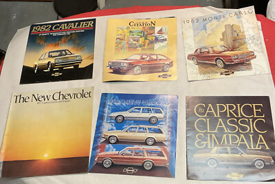 CHEVY,GMC,82年6冊83年バリューガイドの8冊セット 1982 Chevrolet Makes Good Things Happen…for You! Car Brochure,lot
