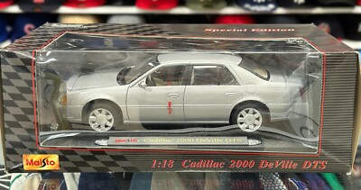 MaistoCadillac 2000 Deville DTS Touring Sedan 1/18 Scale Diecast