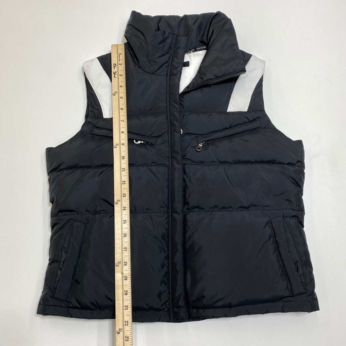 DKNY Puffer Vest Womens M Black Full Zip Pockets Lined Down