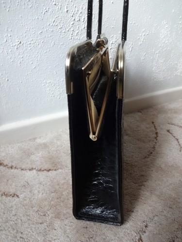 VINTAGE LADIES BLACK EMBOSED LEATHER HANDBAG - Picture 2 of 7