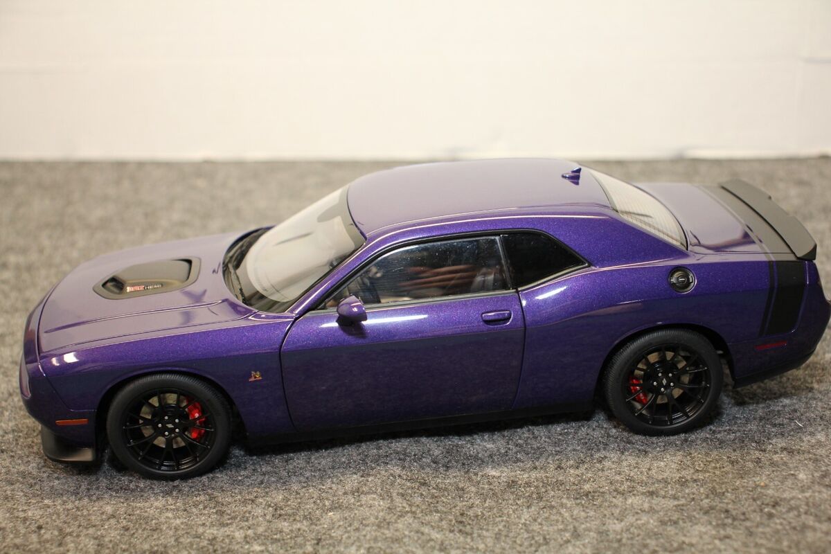 AUTOart Dodge Challenger 392 HEMI SCATPACK Shaker 2018 1/18 AUTOart Dodge Challenger 392 HEMI SCATPACK Shaker 2018 1/18