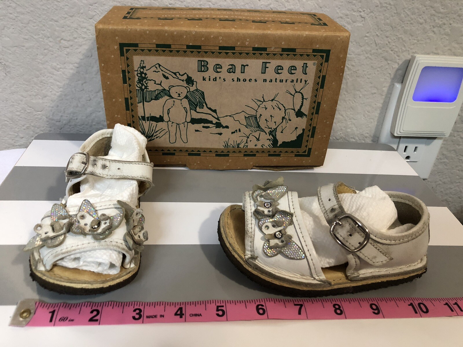 LOTTO Bear Feet Shoes Lot Size 6