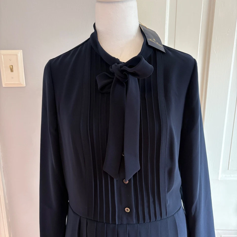 Brooks Brothers Mujer Talla 10 Azul Marino Manga Larga Plisado Vestido Cuello Corbata NUEVO Foto 2 de 4