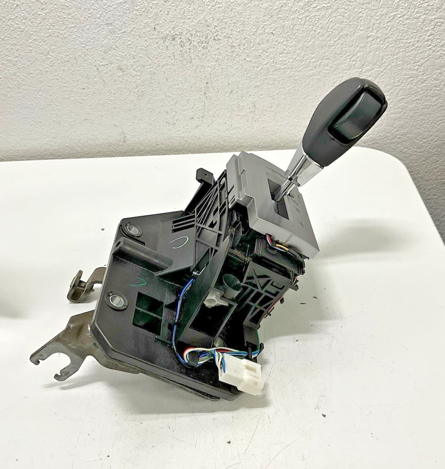 2017 SUBARU OUTBACK TRANSMISSION GEAR SHIFTER LEVEL OEM - Image 4 of 4