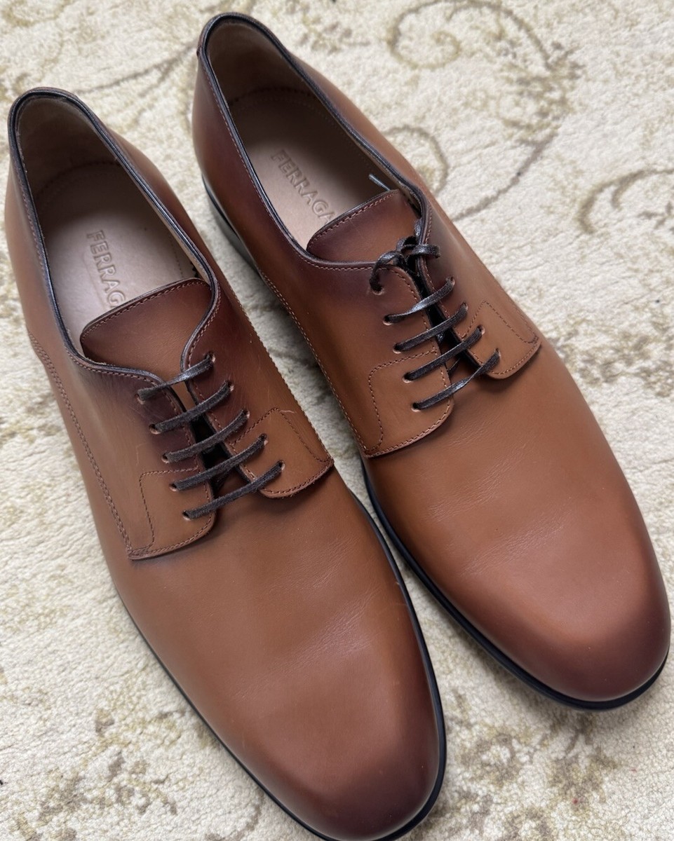 Salvatore Ferragamo “VINCUNA” Leather Derby Dress Shoes  display picture 2