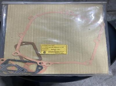2139900117 #213-99001-17 SET GASKET Robin Subaru - Picture 1 of 1