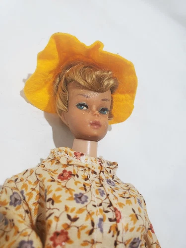 VINTAGE 1959  UPDO BARBIE DOLL ON RARE NIPPLED BODY OUTFIT