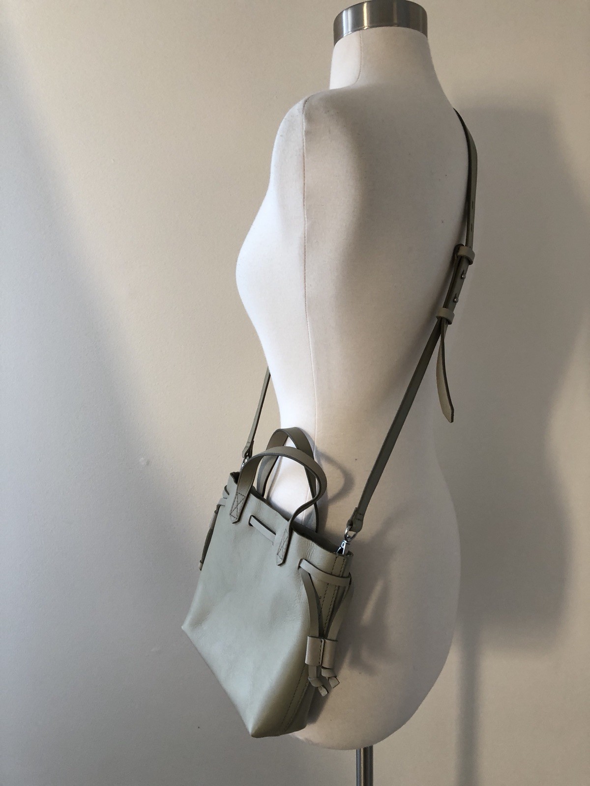 new-madewell-leather-small-drawstring-transport-crossbody-tote-bucket