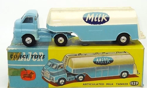 CORGI NO. 1129 BEDFORD ARTICULATED MILK TANKER TRUCK  - NEAR MINT & BOXED