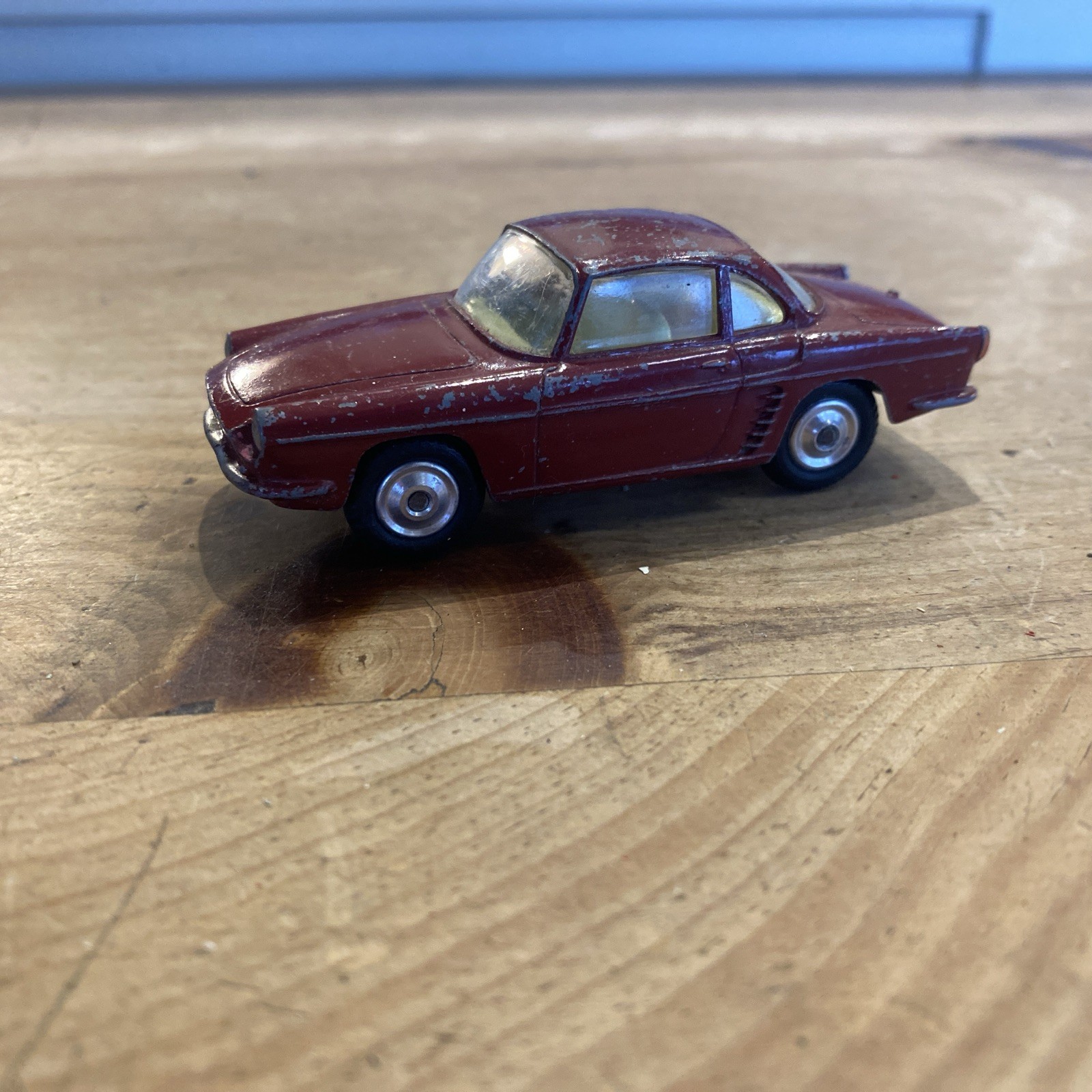 Vitesse Saurer Type-c Autobus With Snow Blower Postes Suisses Swiss Post With Capote Close 1943 1:43 222